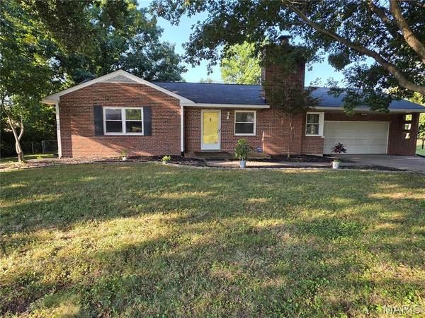 10012 Carolynne DR, St Louis, MO 63128
