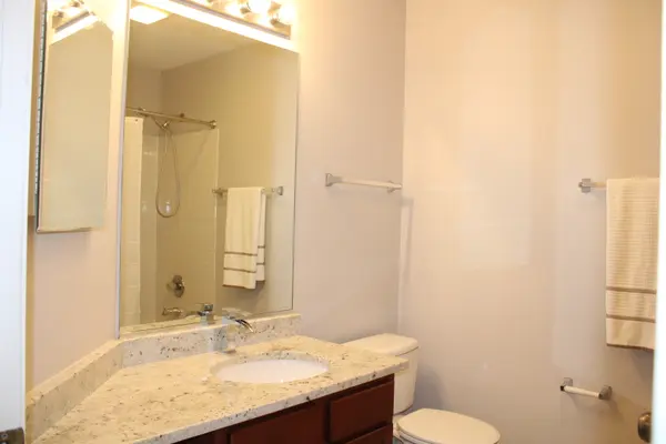 2219 Waterleaf CT #102, Naperville, IL 60564