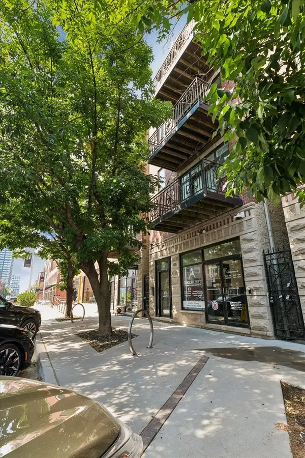 1046 W Fulton Market #3, Chicago, IL 60607