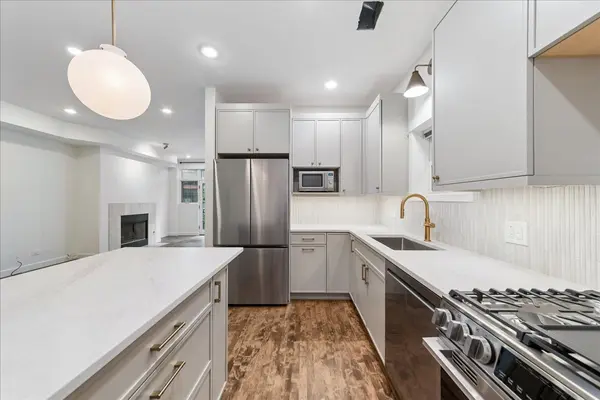1046 W Fulton Market #3, Chicago, IL 60607