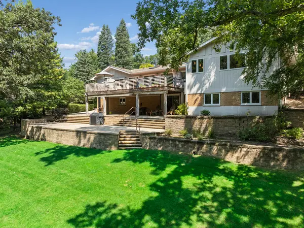 1113 Crane DR, Sleepy Hollow, IL 60118