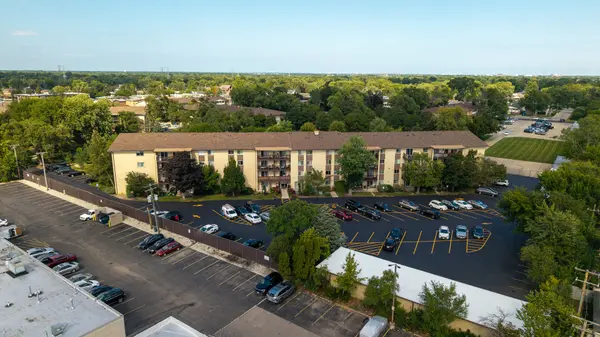 650 Murray LN #210, Des Plaines, IL 60016