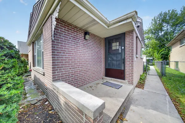 3824 W Chase AVE, Lincolnwood, IL 60712