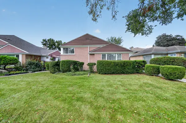 3824 W Chase AVE, Lincolnwood, IL 60712