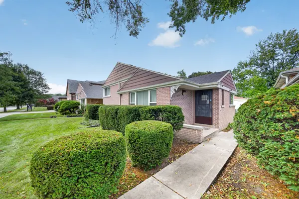 3824 W Chase AVE, Lincolnwood, IL 60712