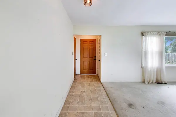 2331 Dundee RD, Northbrook, IL 60062