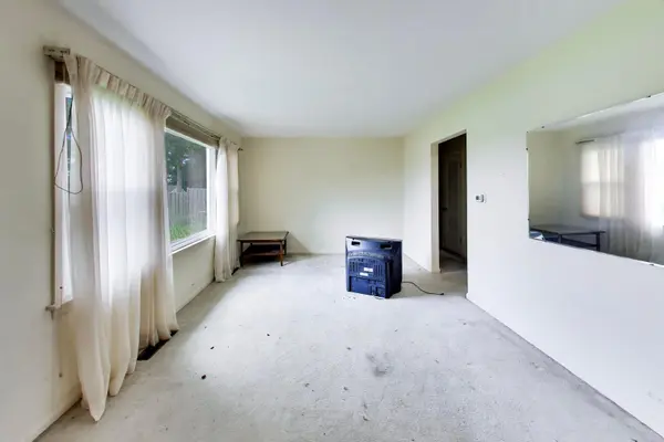 2331 Dundee RD, Northbrook, IL 60062