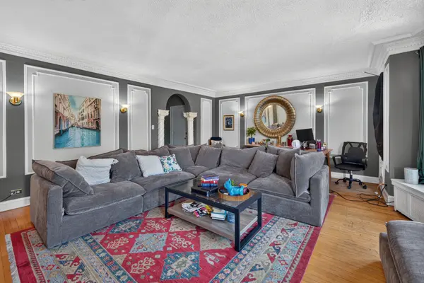 426 S AUSTIN BLVD #3S, Oak Park, IL 60304