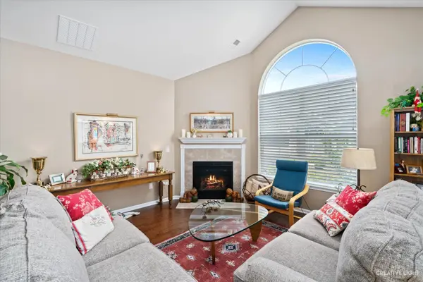 2586 Verdi ST, Woodstock, IL 60098