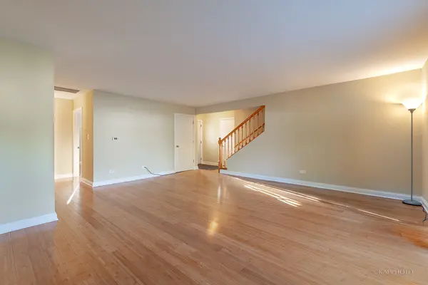 44 Laurel TRL, Wheeling, IL 60090