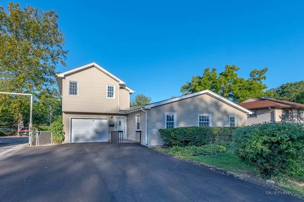 44 Laurel TRL, Wheeling, IL 60090