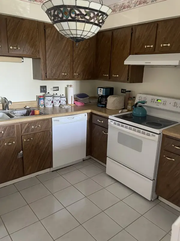 134 Klein Creek CT #5E, Carol Stream, IL 60188