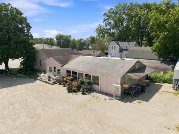 918 W 1st ST, Sumner, IA 50674