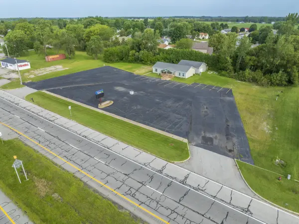 10137 W Us-30, Wanatah, IN 46390