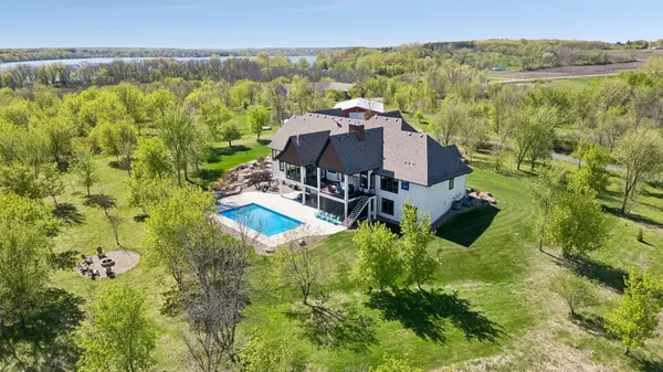5748 150th ST W, Faribault, MN 55021
