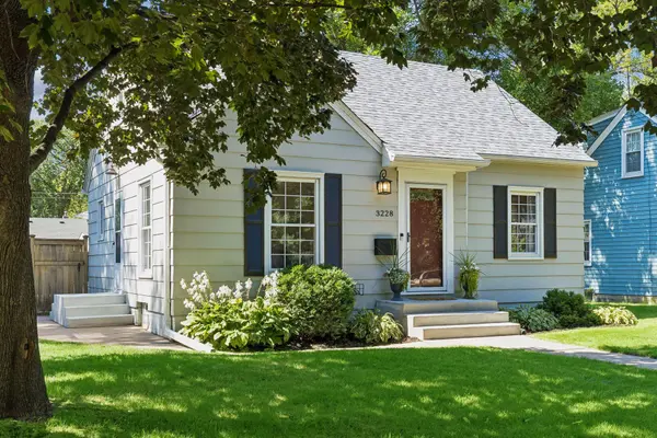 3228 Hampshire AVE S, Saint Louis Park, MN 55426