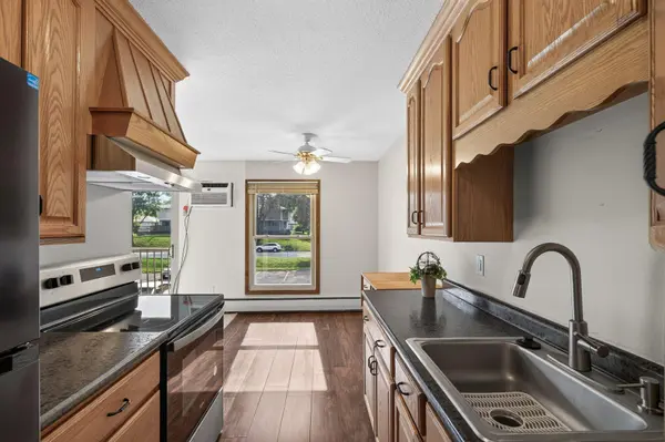 921 11th AVE S #5, Hopkins, MN 55343