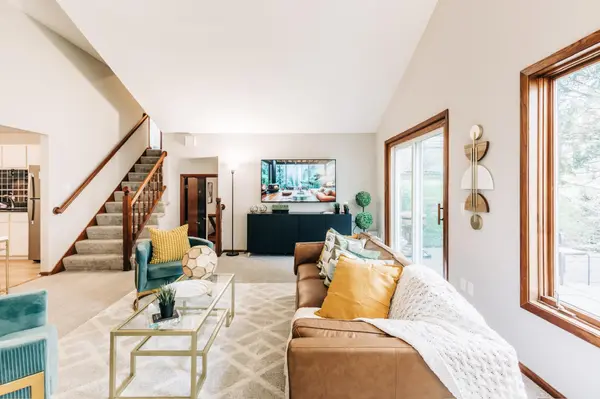 18701 Clear View DR, Minnetonka, MN 55345