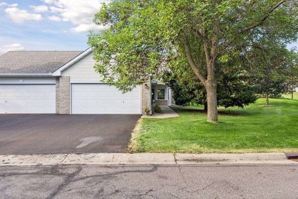 7290 Bordner DR, Inver Grove Heights, MN 55076