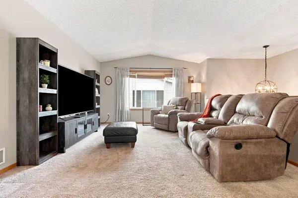 577 Kendall DR, Hastings, MN 55033
