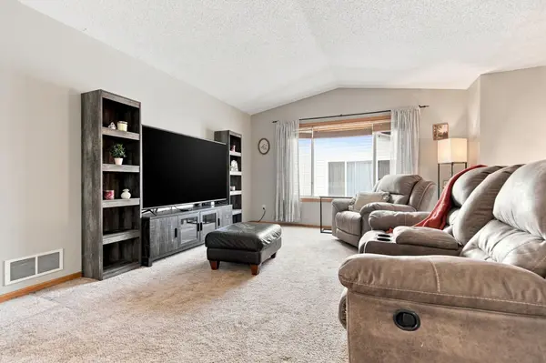 577 Kendall DR, Hastings, MN 55033