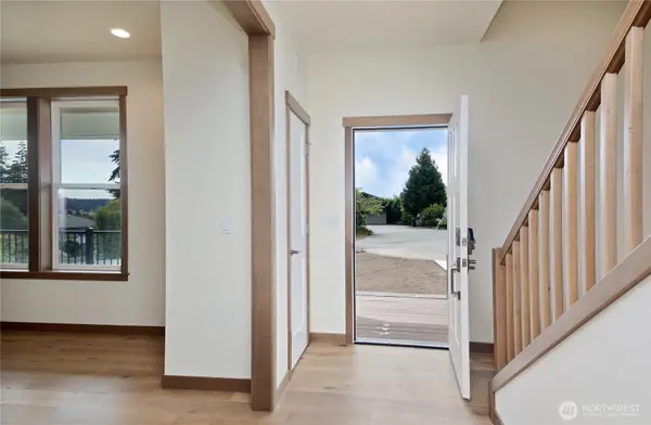 2439 Cambridge CT, Langley, WA 98260