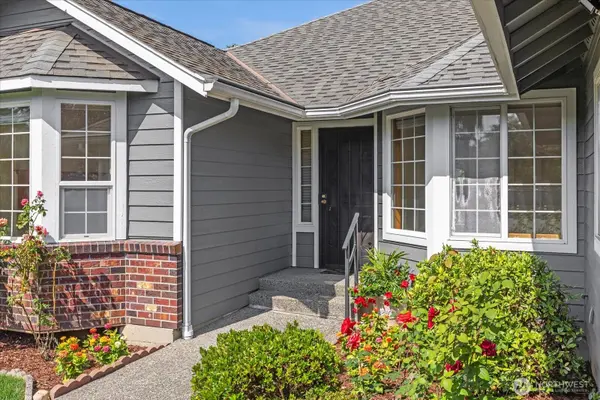 4121 173rd ST SW, Lynnwood, WA 98037