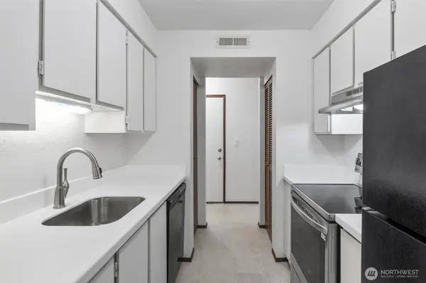 16200 NE 12th CT #D59, Bellevue, WA 98008