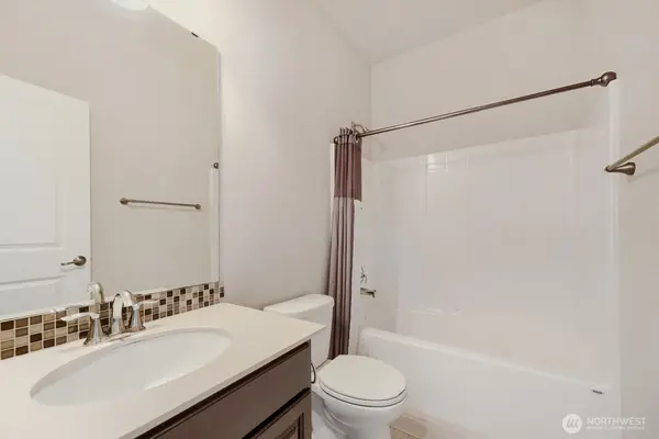 18623 39th DR SE, Bothell, WA 98012
