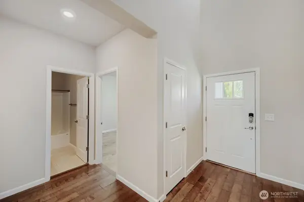 18623 39th DR SE, Bothell, WA 98012