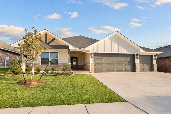 12017 NW 121st CIR, Yukon, OK 73099