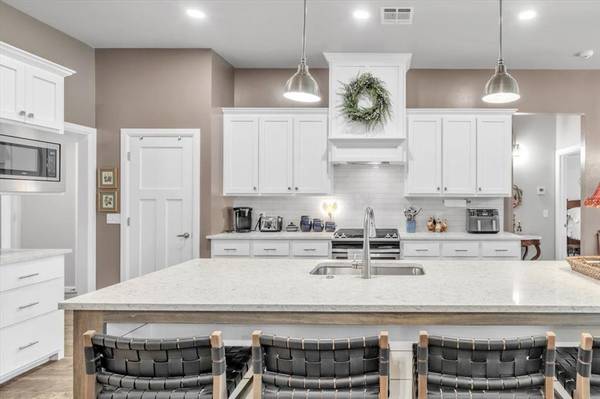 2005 Aminas WAY, Yukon, OK 73099