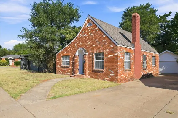 939 W 2nd ST, Elk City, OK 73644