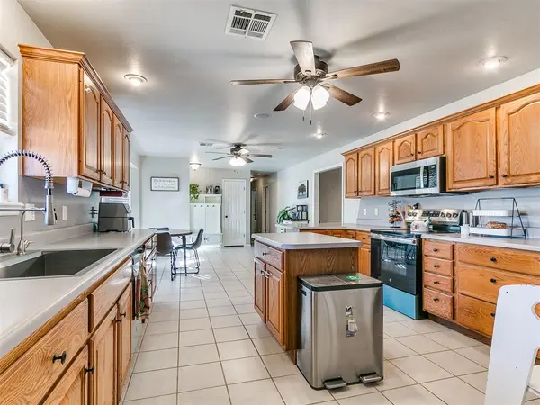 2306 County Road 1231, Blanchard, OK 73010