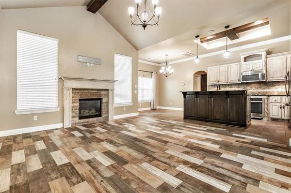 13909 Drakes WAY, Yukon, OK 73099