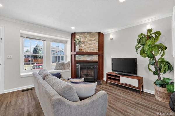 17158 E Whitaker DR #B, Aurora, CO 80015