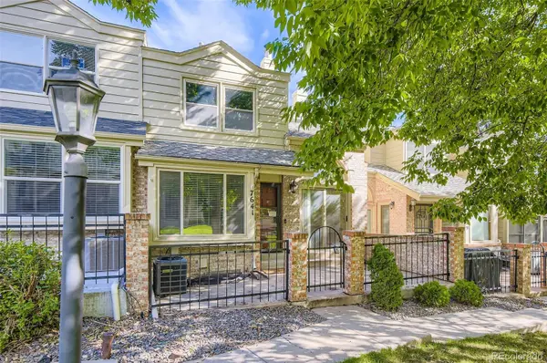 7641 S Cove CIR, Centennial, CO 80122