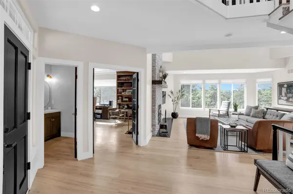 26400 Columbine Glen AVE, Golden, CO 80401
