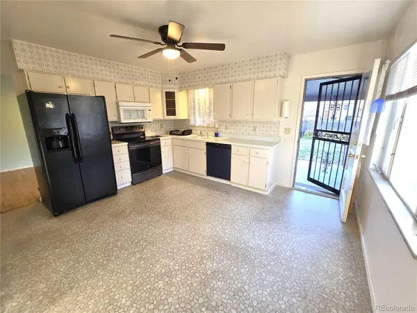 6602 E Cornell AVE, Denver, CO 80224