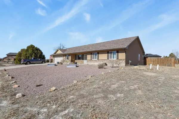 573 W Archer PLZ, Pueblo, CO 81007