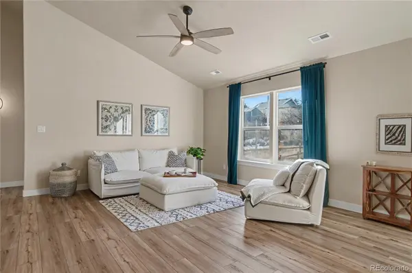816 Meadow LN, Palmer Lake, CO 80133