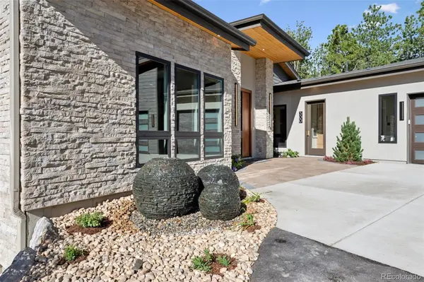 300 Grandwood DR, Monument, CO 80132