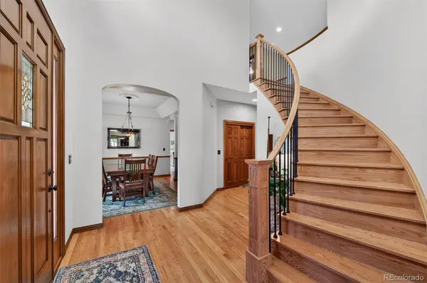 33 Lark Bunting LN, Littleton, CO 80127