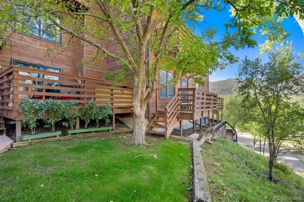 2387 Stepping Stones WAY, Colorado Springs, CO 80904