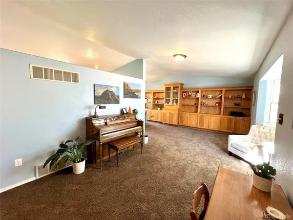 463 W Player DR, Pueblo West, CO 81007