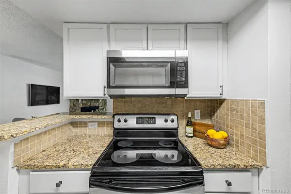 8555 Fairmount DR #H101, Denver, CO 80247