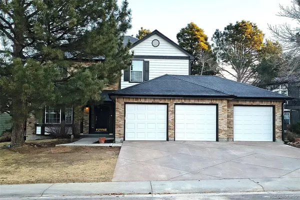 2105 Weatherstone CIR, Highlands Ranch, CO 80126