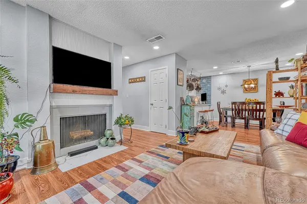 2220 E Geddes AVE #F, Centennial, CO 80122