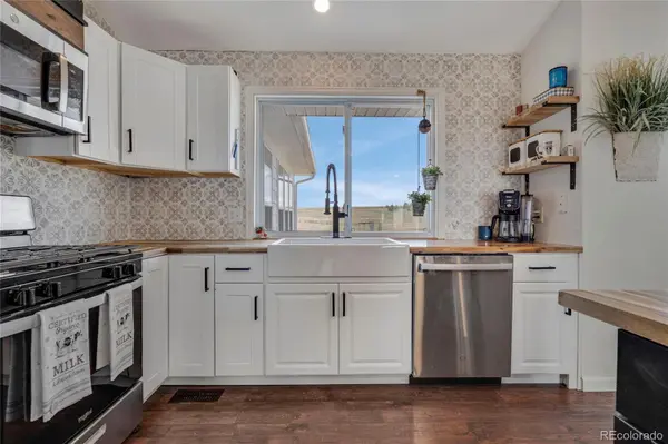 45523 Sun Country DR, Elizabeth, CO 80107