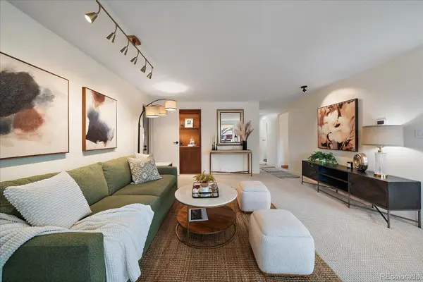 593 E Amherst PL, Englewood, CO 80113